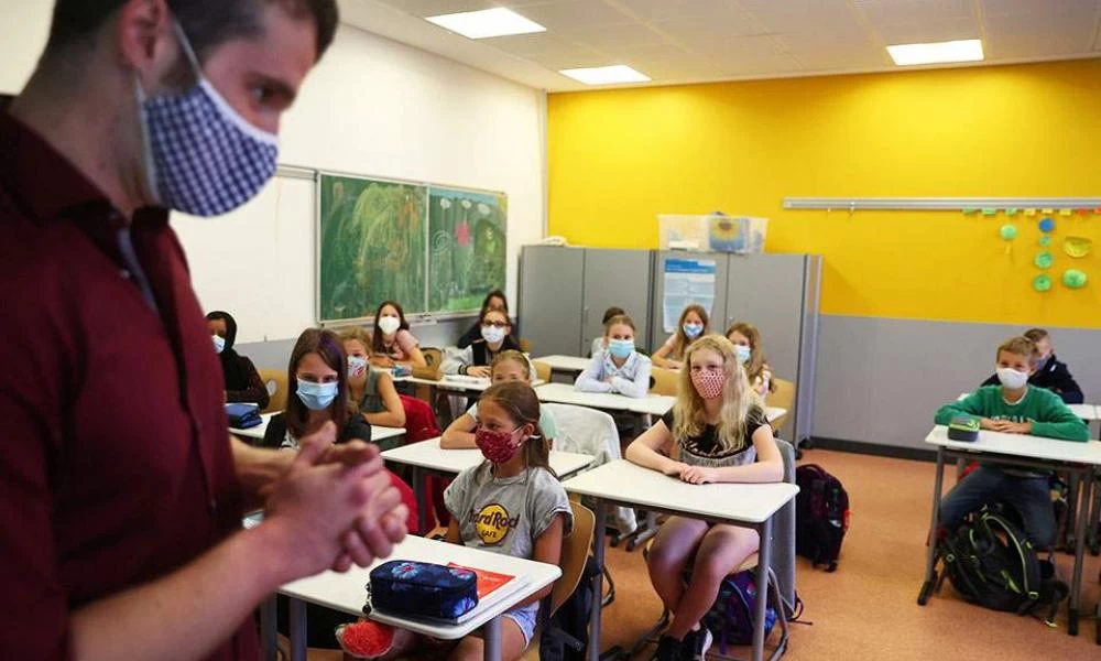 Αναλυτικά οι οδηγίες του ΕΟΔΥ για τα σχολεία - Τι ισχύει για τη χρήση μάσκας